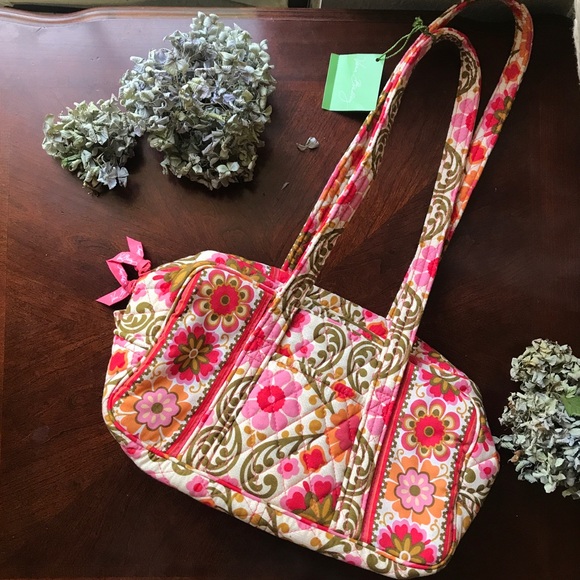Vera Bradley Handbags - Vera Bradley || Folkloric print 100 Handbag NWT